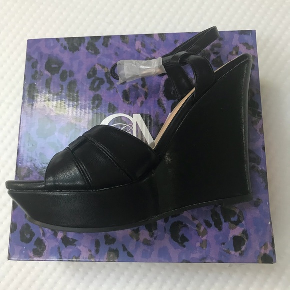 Black Wedges - Picture 3 of 5
